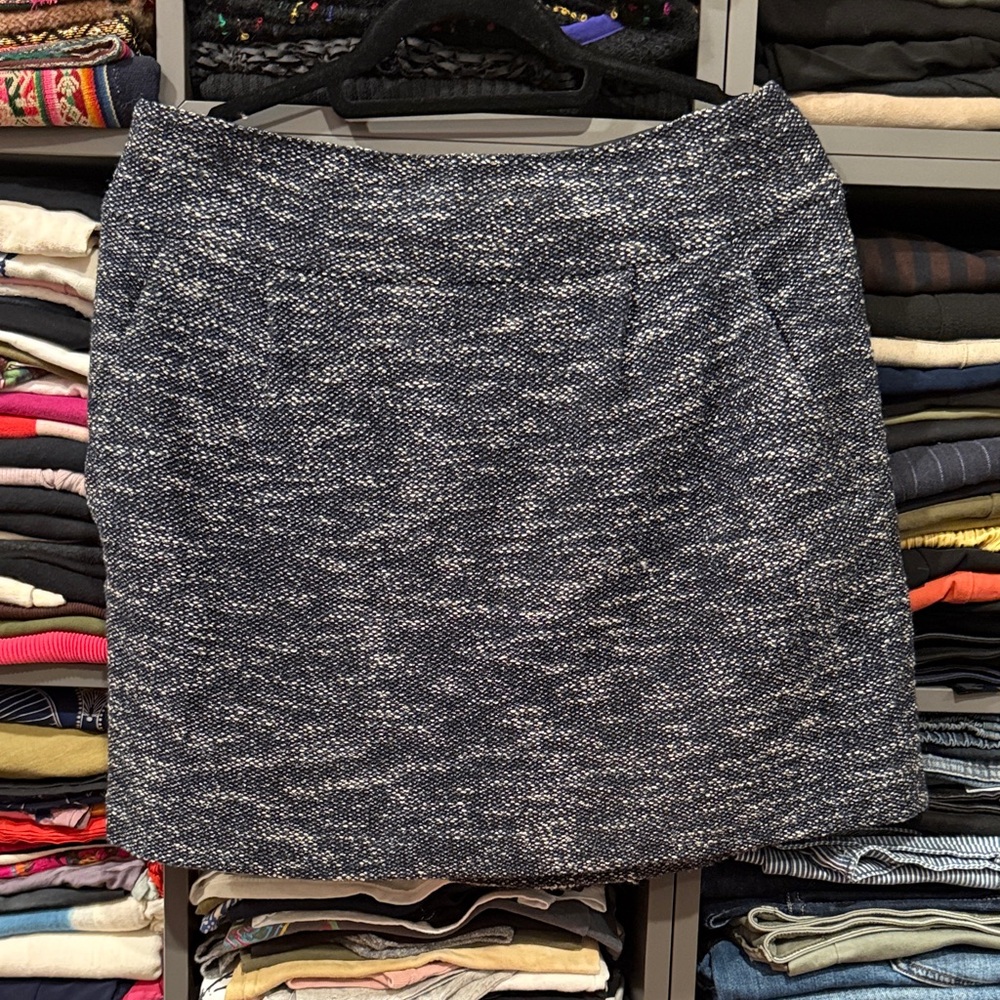 Theory Women's Skirt - Wide waist band, pockets